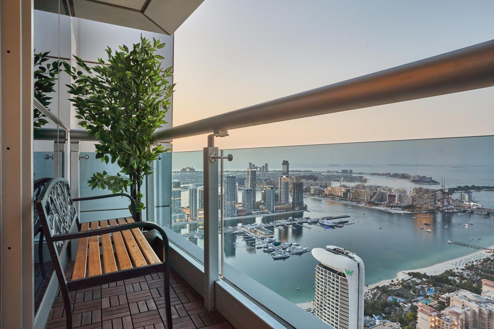 Zen Den - Vintage Charm With Full Sea View Apartment Dubai